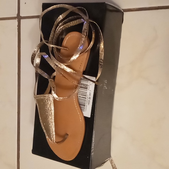 Victoria Secret- Colin Stuart Golden Gladiator Sandals 7 - Picture 5 of 8